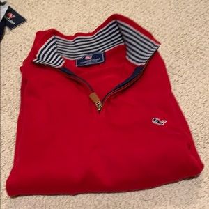 Vineyard Vines Men’s Medium sweater.